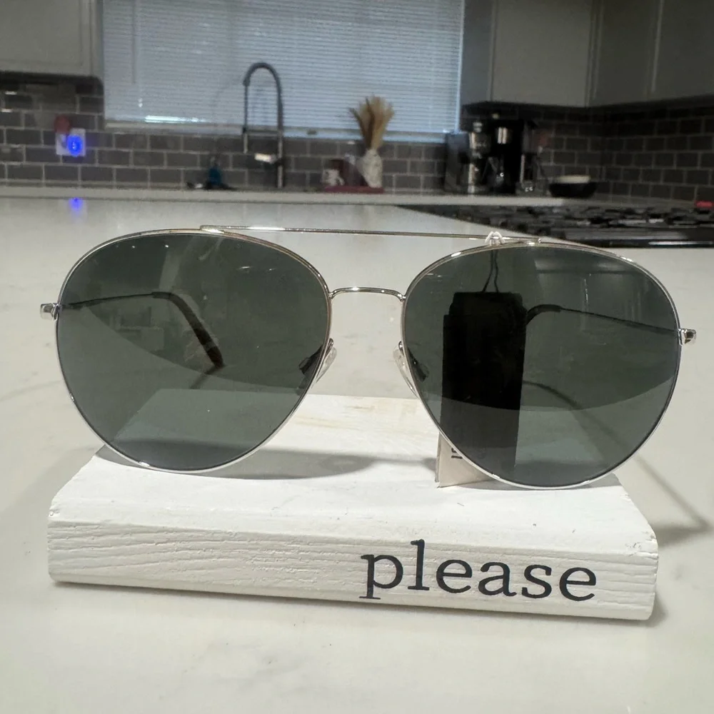 OLIVER PEOPLES AIRDALE Classic Aviator Sunglasses with Silver Frame and Gray